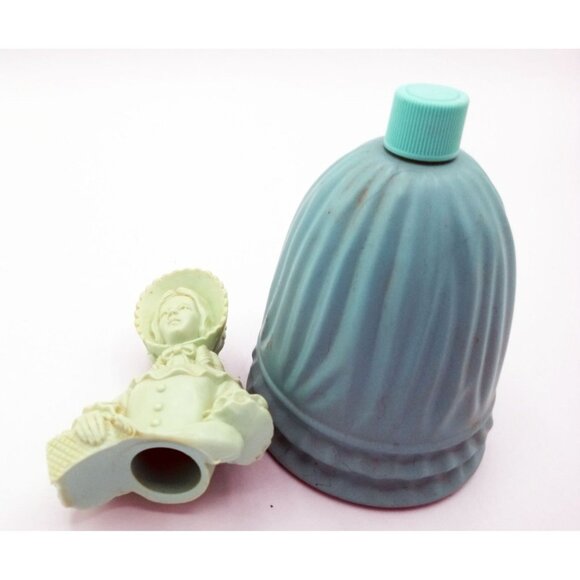Avon Victorian Fashion Figurine Field Flowers Cologne Bottle 1970s Vintage 5.75 - Picture 11 of 13